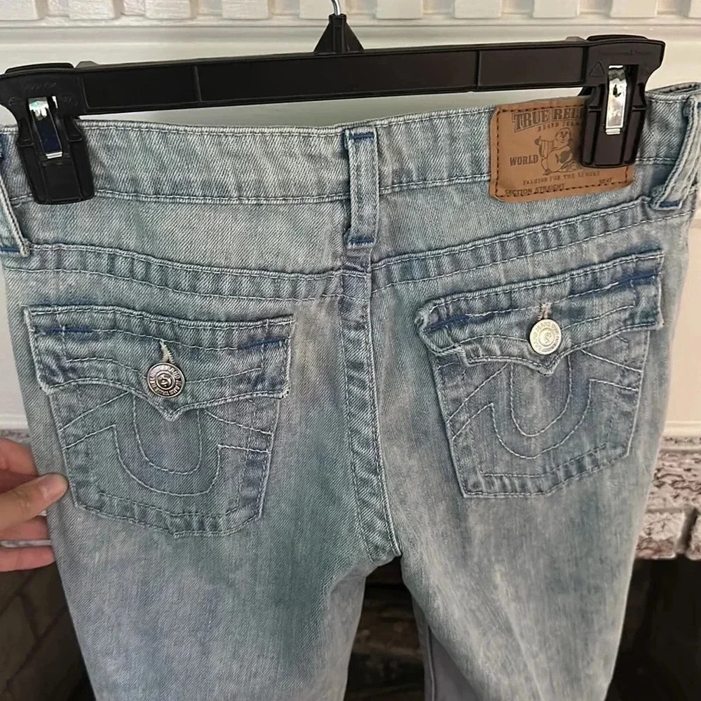 True Religion Girls Distressed Straight Leg Jeans Size 12 Light Wash Denim - Picture 3 of 3